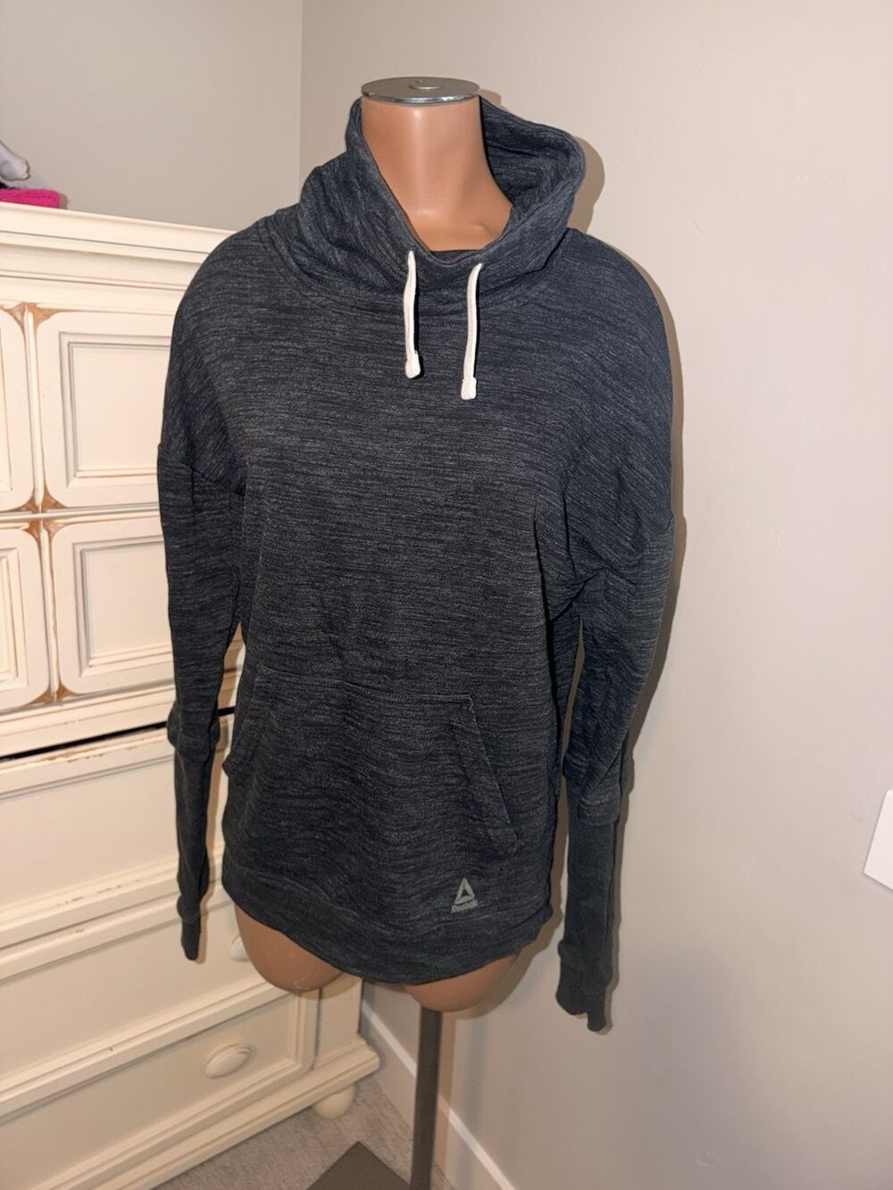 Reebok Gray Hoodie Pullover Unisex Men’s Women’s Size Small